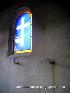 cruz na janela
