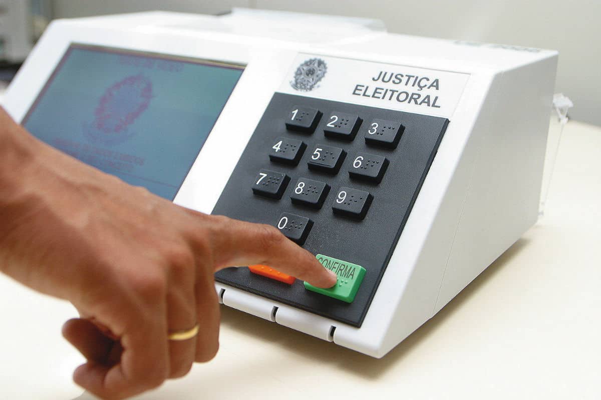 Pesquisa e Urna Eleitoral